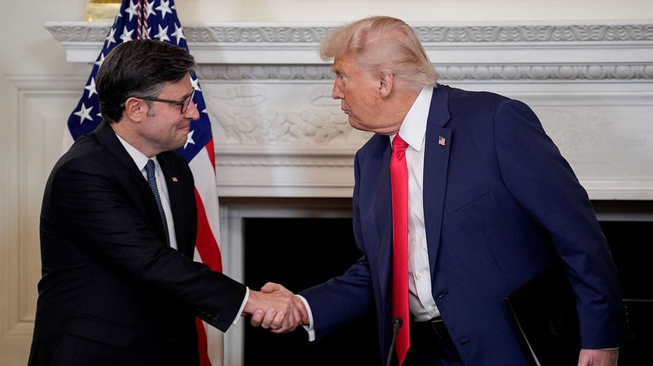 Congress sends bill ending longest government shutdown in history to Trump's desk