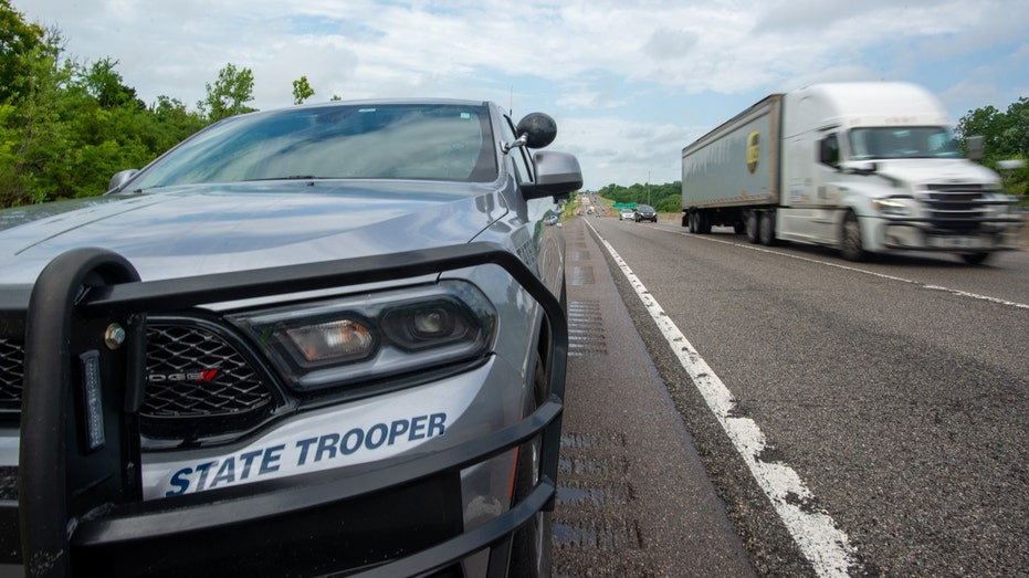 Four officers wounded in Kansas shooting; no active public threat