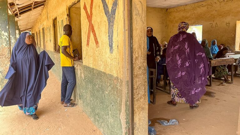 Armed attackers in Nigeria kidnap 25 girls from boarding school