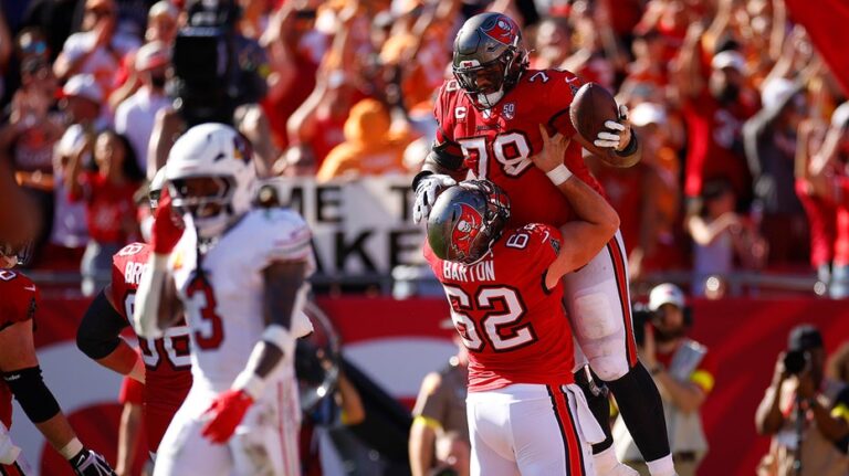 Bucs' Baker Mayfield finds 320-pound lineman for touchdown pass vs Cardinals
