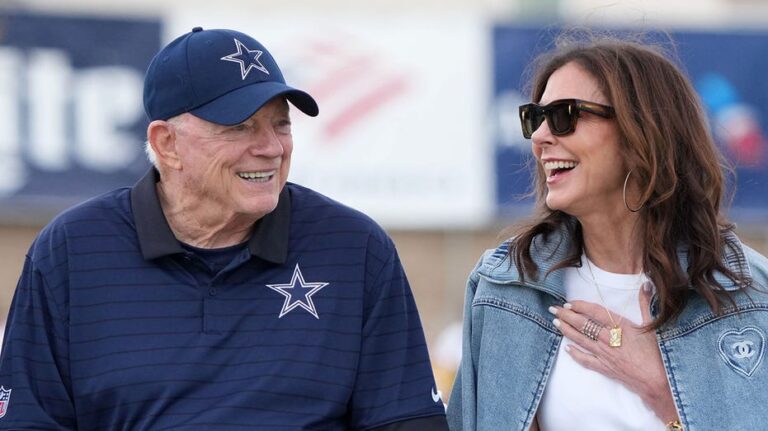 Cowboys exec backs Bad Bunny as Super Bowl halftime performer, says sport does all it can to avoid politics