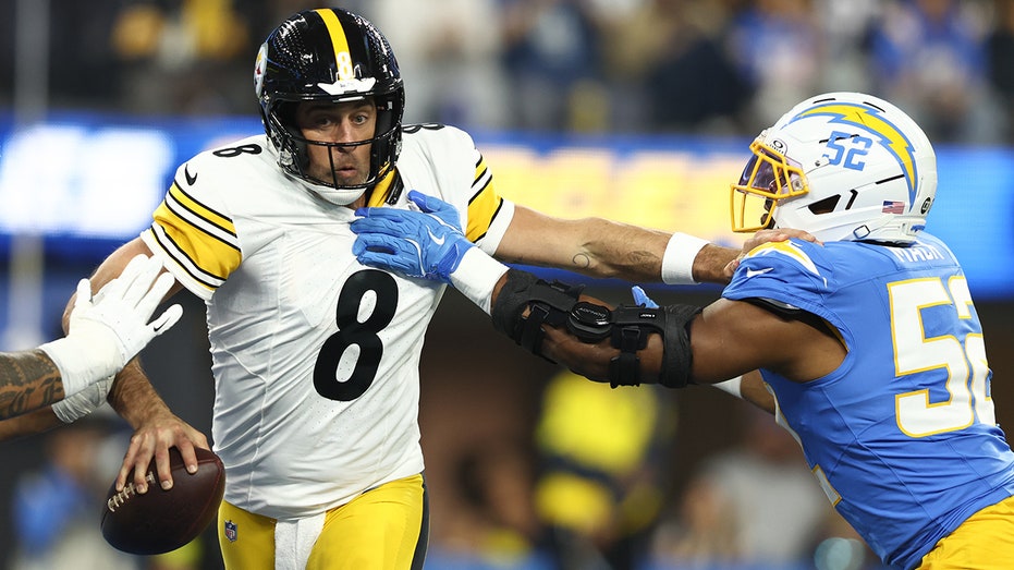 Steelers' Aaron Rodgers laments tough outing in loss to Chargers