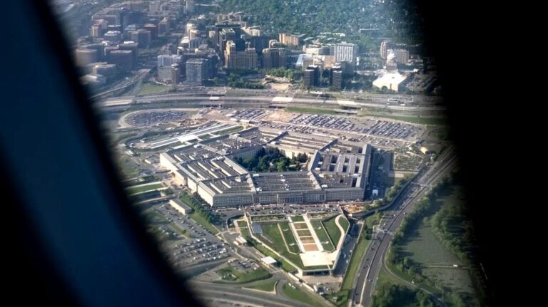 AI technology race is new 'cold war' between US and China that could have devastating consequences: report