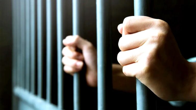 Texas voters approve requiring judges to deny bail for certain violent felony charges