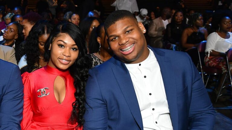 Newest Cowboys star's wife thanks God for 'highs and lows' after Jets ship him to Dallas