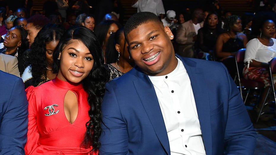 Newest Cowboys star's wife thanks God for 'highs and lows' after Jets ship him to Dallas