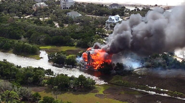 ‘We’re trapped!’: Panicked 911 audio from South Carolina fire where judge’s husband leapt to safety