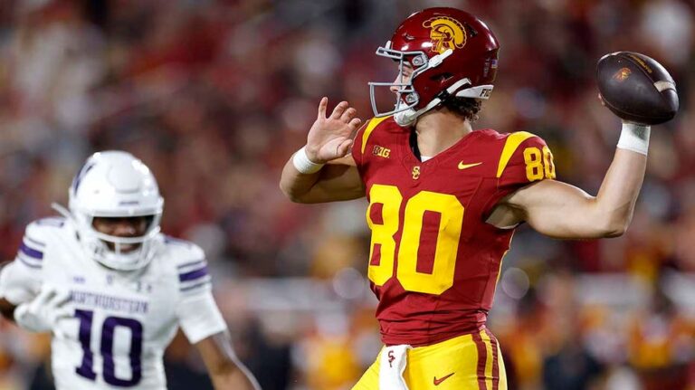 USC football pulls off elaborate deception to fool Northwestern on fake punt play: 'Got to pay attention'