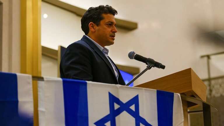 Israeli diaspora minister says Australia should have seen 'writing on the wall' before terror attack