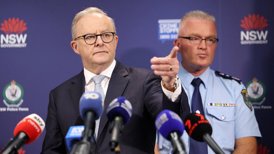 Australia vows to strengthen hate speech laws, gun control in wake of Bondi Beach attack