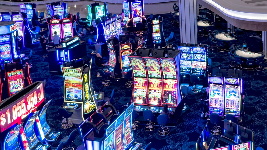 Las Vegas tourist wins big bucks with just $25 at casino on holiday outing