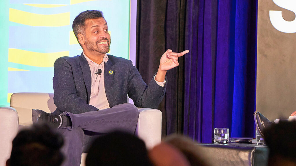 Wajahat Ali says America would be 'sh---hole country' without immigrants