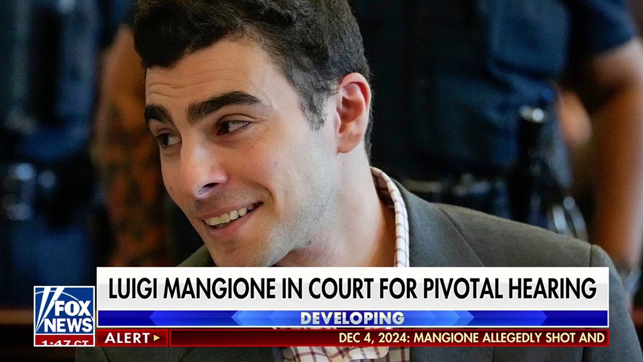 911 call audio plays in Luigi Mangione court hearing