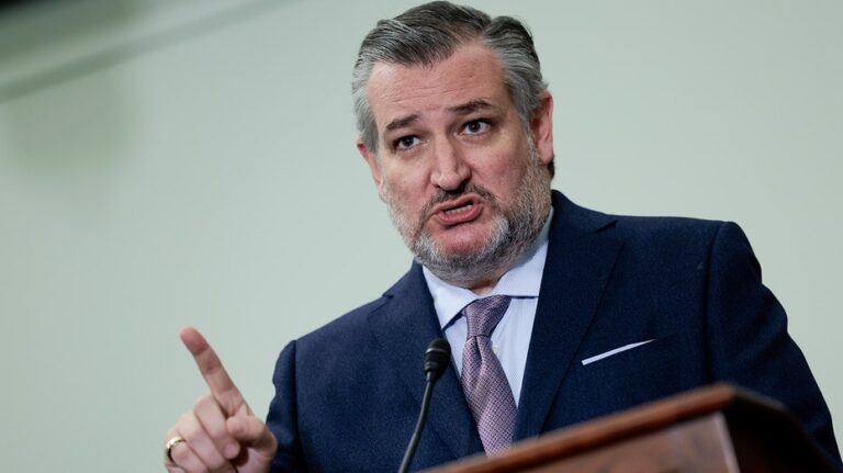Ted Cruz unloads on state of college football as programs get decimated by transfer portal: 'Absolute crisis'