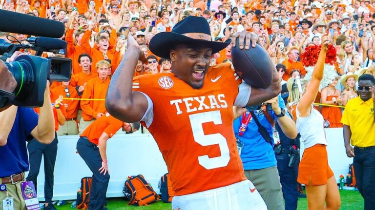 Texas' top running back to enter transfer portal