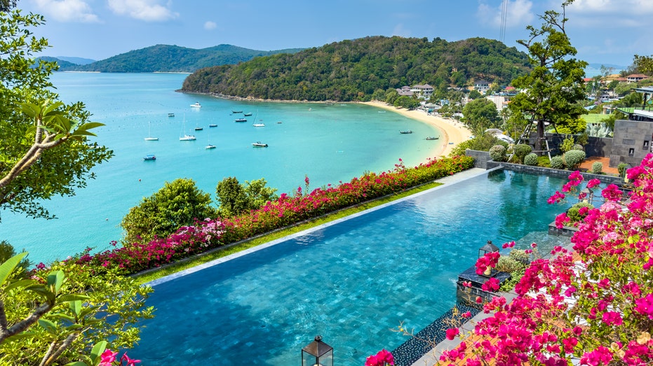 US alerts tourists of 'unpredictable security situation' in popular holiday destination