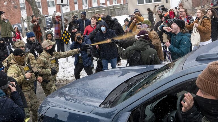 Travelers told to avoid Minneapolis due to 'violent clashes' with immigration authorities