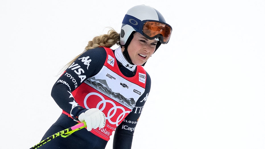 Lindsey Vonn to compete in Winter Olympics days after suffering 'completely ruptured' ACL in World Cup crash