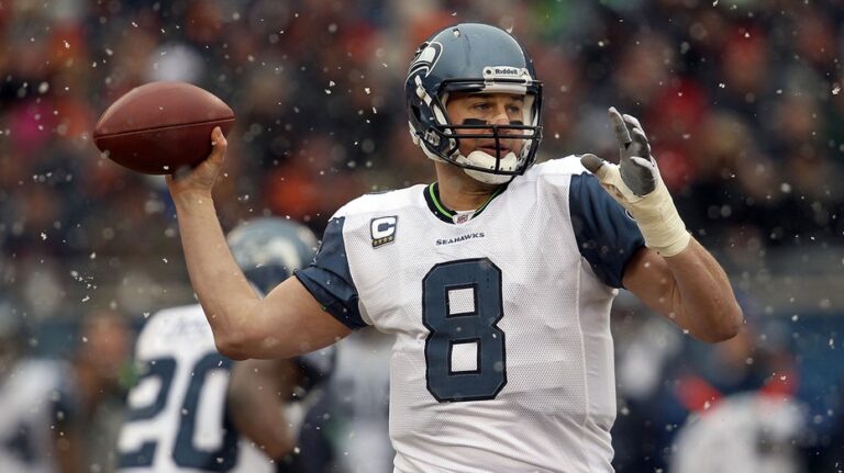Pro Bowl quarterback Matt Hasselbeck advocates for cholesterol screening after father's cardiac arrest death