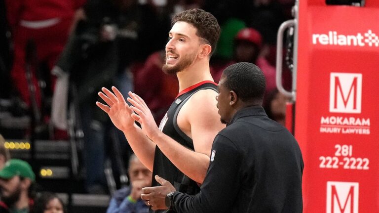 Rockets star's explicit outburst toward female ref sparks apology