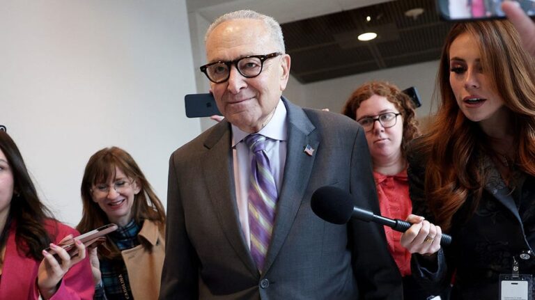 Shutdown clock ticks as Schumer, Democrats dig in on DHS funding demands