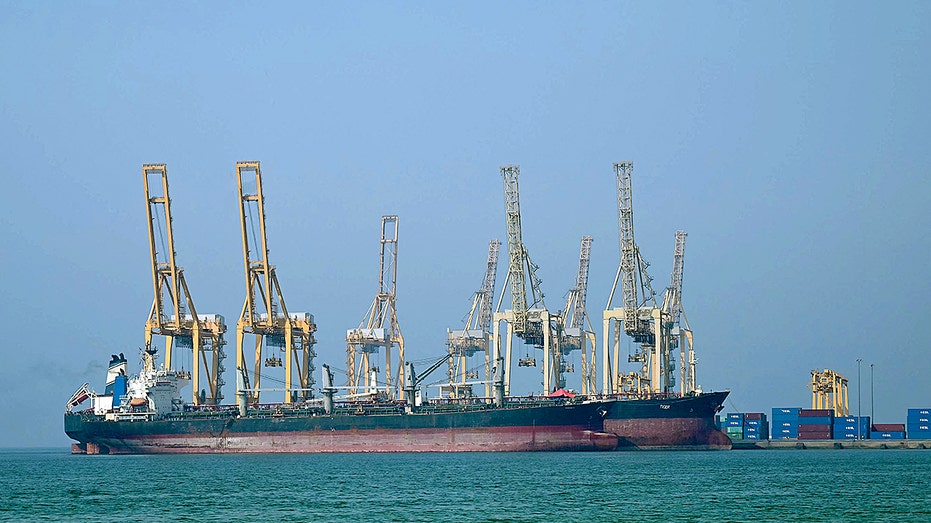 Iran seizes oil tankers, threatens 'massacre' in Strait of Hormuz, hours before US talks