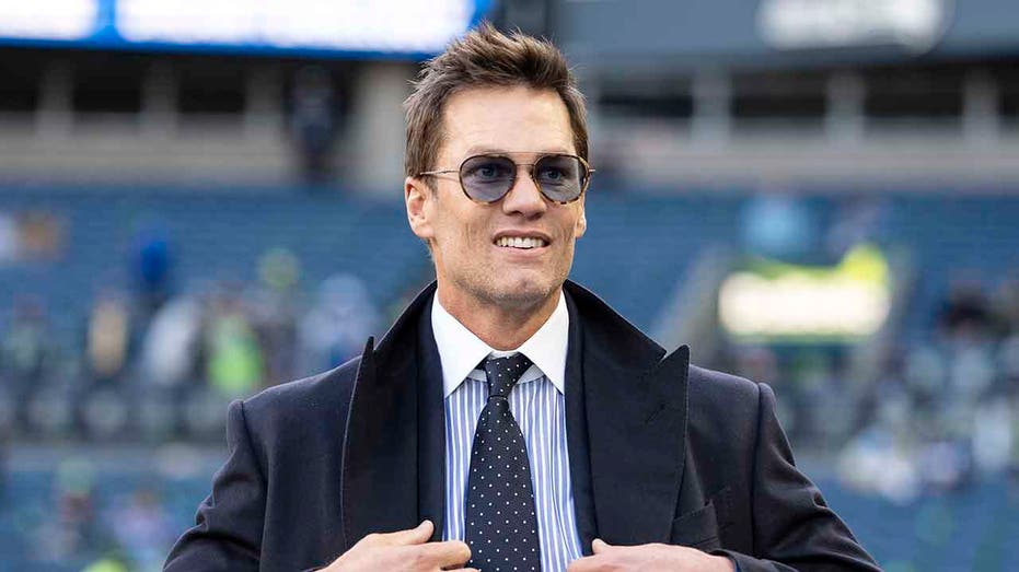 Tom Brady plays coy on Super Bowl pick after coming under fire for lack of Patriots' support