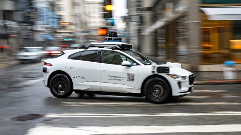 Congress moves to set national rules for self-driving cars, overriding states