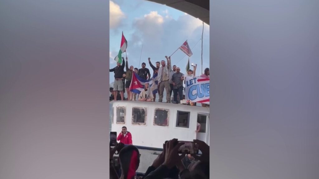 Activists from the Singham Network Join an aid flotilla arriving in Cuba