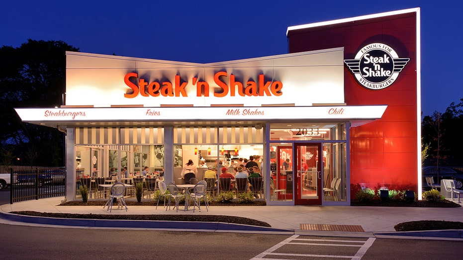 Steak 'n Shake's beef tallow tater tots spark fiery online debate, both pro and con
