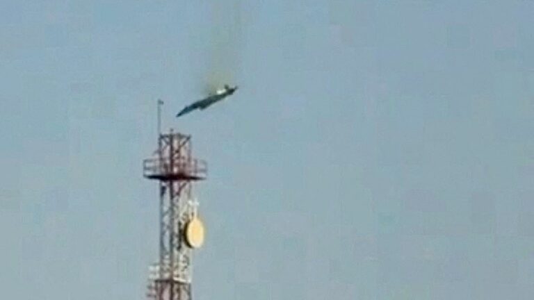 US warplanes shot down by Kuwaiti air defenses, pilots bail out, CENTCOM says and more top headlines