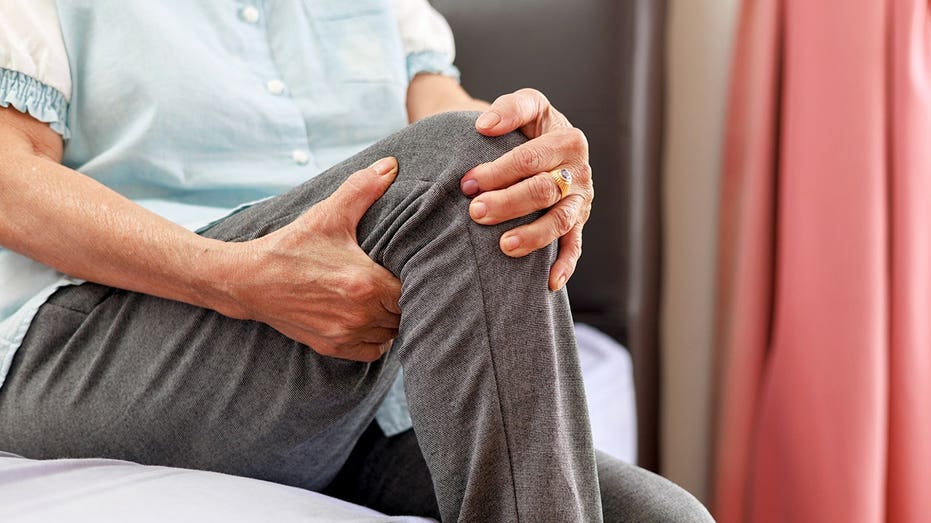 Your favorite snacks could be quietly wrecking your knees, new research suggests