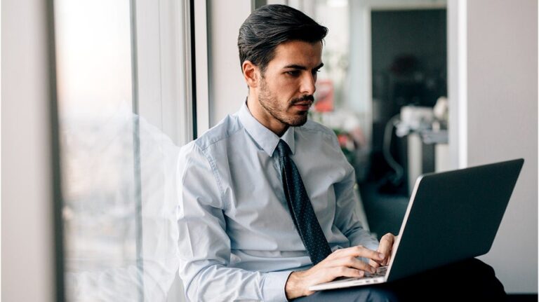 Fake Windows update installs hidden malware