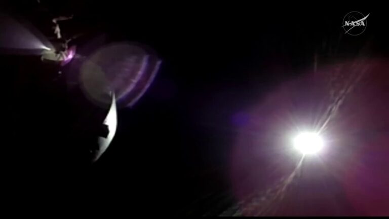 Artemis crew witnesses solar eclipse from near the moon
