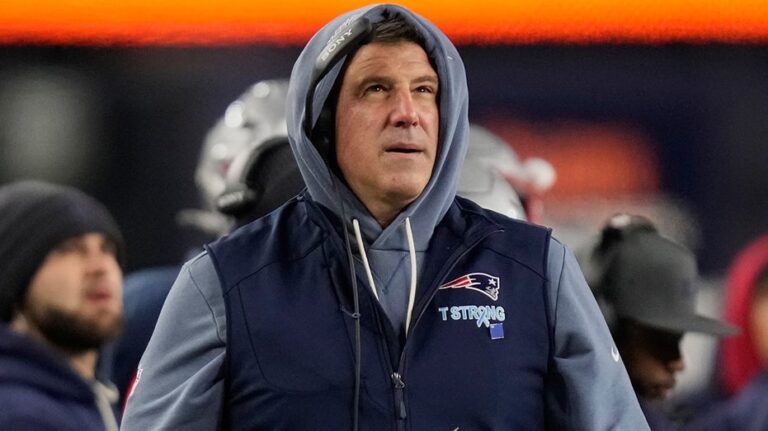 Patriots coach Mike Vrabel responds after running back seemingly defends Jaden Ivey's anti-LGBTQ remarks