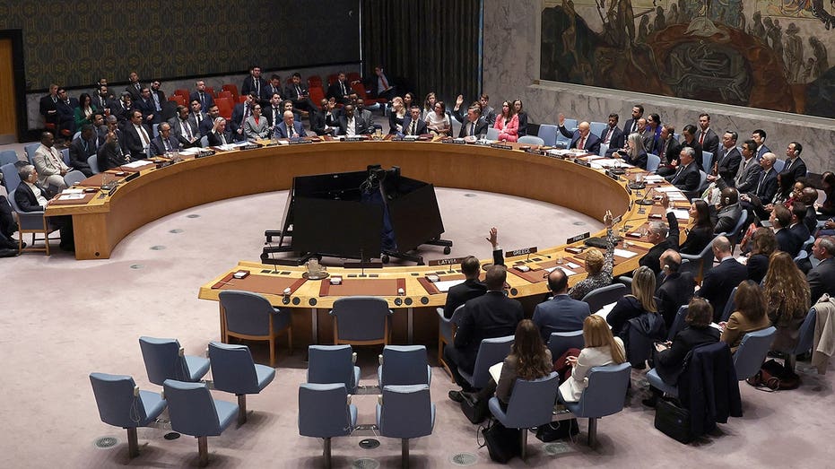 Russia, China veto UN resolution aimed at reopening Strait of Hormuz, hours before Trump deadline
