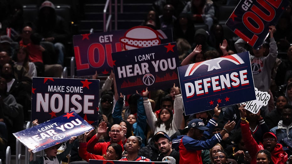 Wizards apologize after fan backlash over half-court prank; skit 'intended to celebrate' April Fools' Day