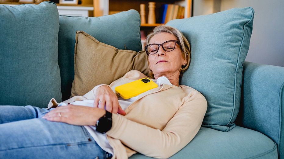 More naps, higher risk? Research links daytime sleep to health warnings in aging adults
