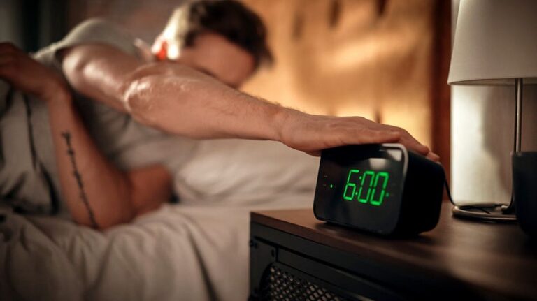 Sleep doctor reveals the brutal health downside of daylight saving time