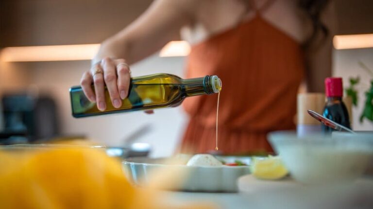 One common type of fat may increase diabetes risk, while another helps fight it